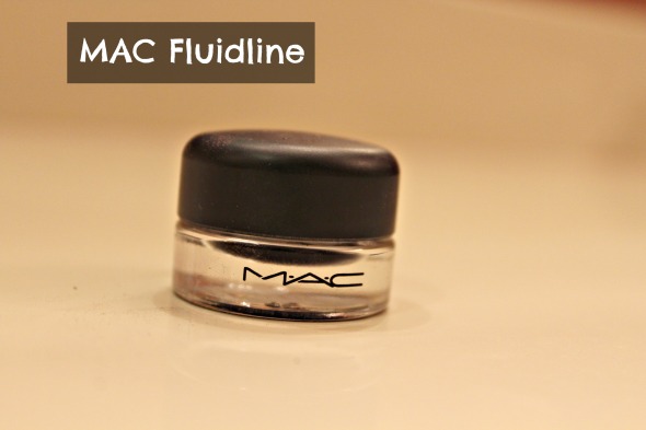 eye makeup tutorial MAC Fluidline