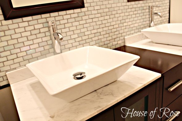 modern backsplash bathroom sink