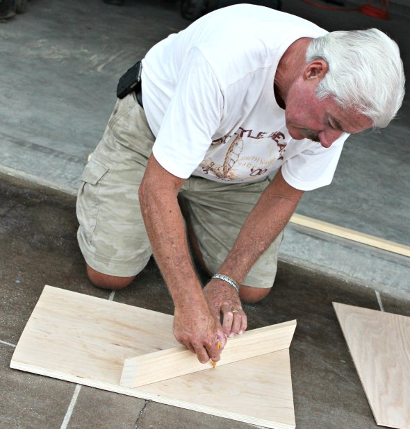 how to build a corner shelf building it