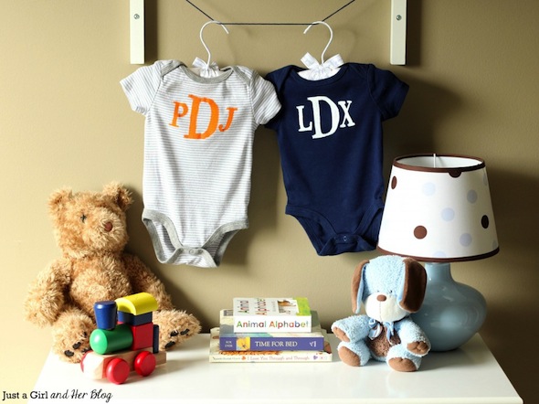 DIY-Monogrammed-Onesies-for-Twins