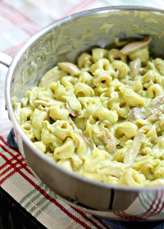 Creamy-Pesto-Three-Cheese-Tortellini-with-Chicken